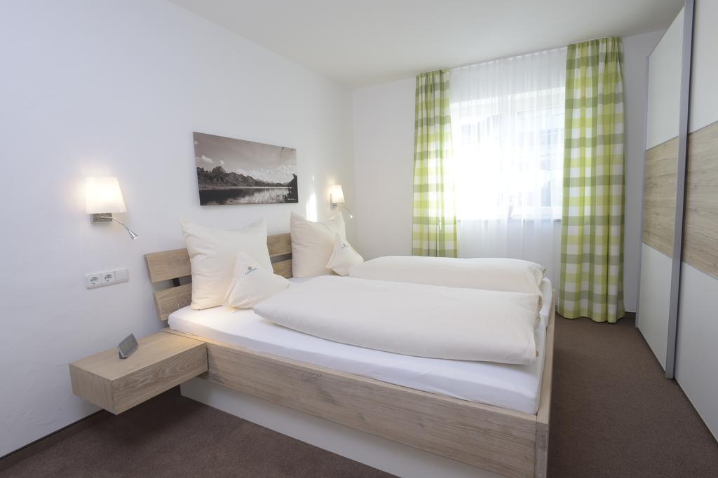 Ferienwohnungen Gerlach Oberstdorf Ruang foto